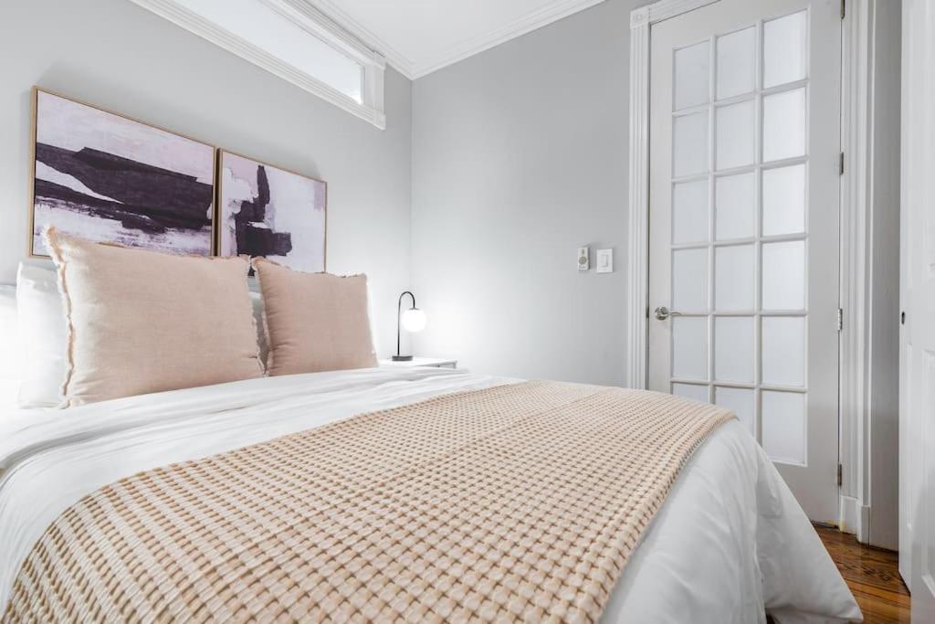 Gorgeous & Bright 3Bdr & 1Bth In Midtown Manhattan New York Bagian luar foto